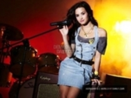 21153916_SUSXQQEJI - demi lovato concertes