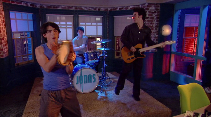 636 - Jonas Brothers