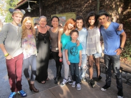 Spending the day at Disney World with Shake it Up Cast_8