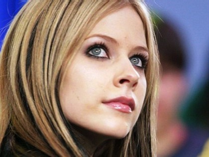 AVRIL4