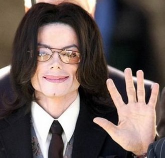 michael-jackson-waving - Michael Jackson