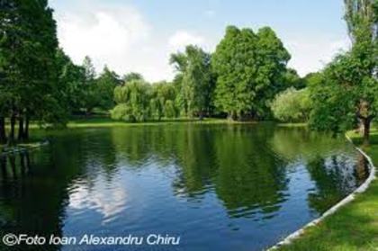 lacul din parcul romanescu