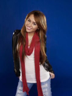 16137126_MKFJCOOBH - Sedinta foto Miley Cyrus 44