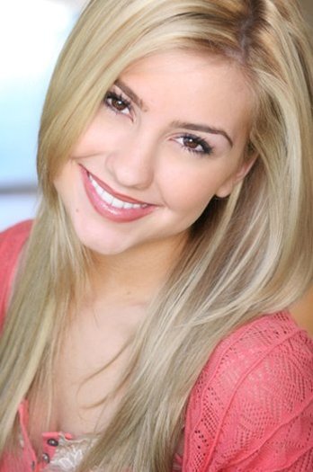 Chelsea Kane's pictures (7)