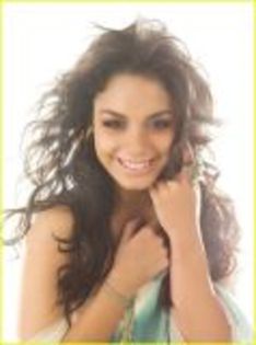 vanessa-hudgens_88[1]