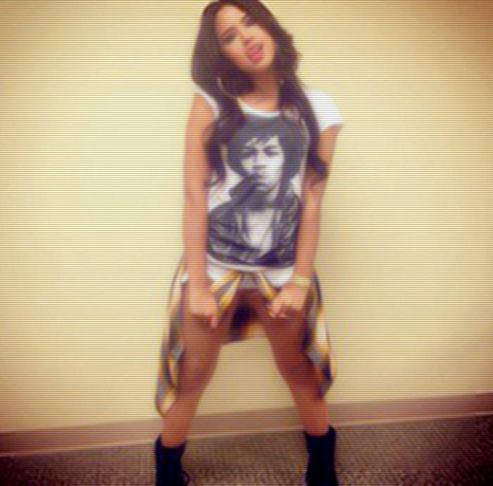 Jasmine Villegas. (371)