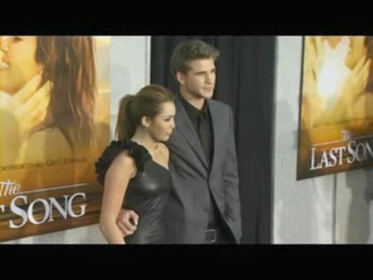 Los_Angeles_Premiere_3_flv_000007583