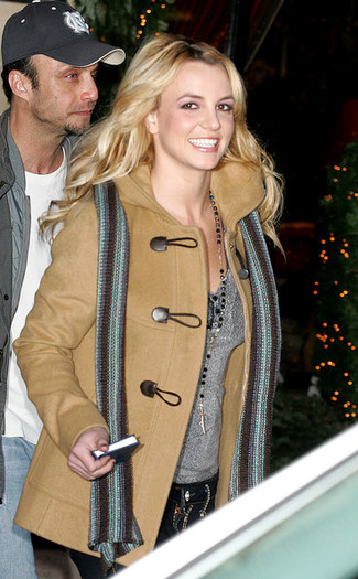 Britney+Spears+Leaving+Hotel+Star+Academy+URwehPW3o5zl