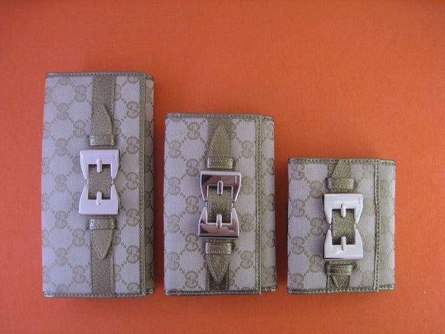 2011983133528279472 - Gucci wallets