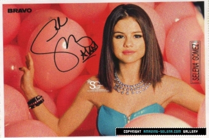 amazingselena_(7)