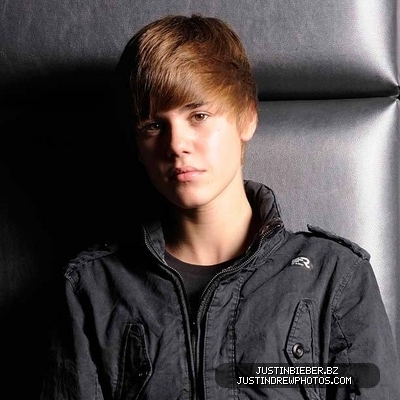 normal_Justin-Bieber-justin-bieber-16173857-612-612