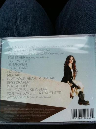 Demi-loato-Unbroken-album-demi-lovato-25379354-500-669