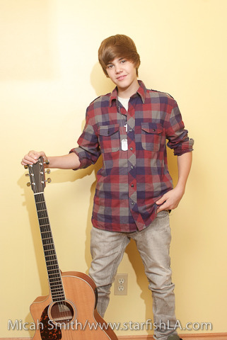 11 - x_Justin_Bieber_Photoshoot_7_x