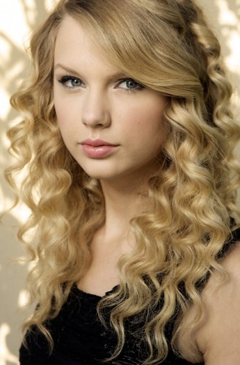 Taylor-Swift-1156701-526x800 - Taylor Swift