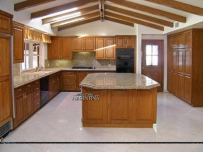 Miley Cyrus - Her new House (7)