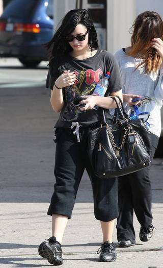 2 - Leaving a Class in North Hollywood - November 6th 2009