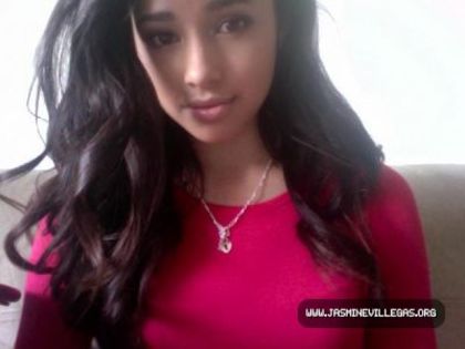 Jasmine Villegas Personal Photos (1)