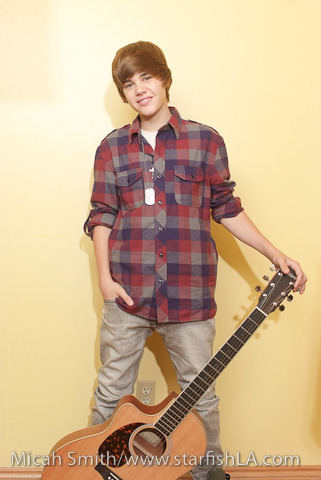 9 - x_Justin_Bieber_Photoshoot_7_x