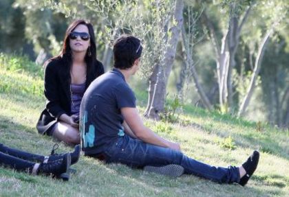 Demi and Joe at a local park (4)