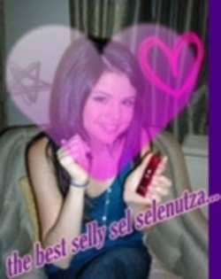 21072163_GJCILQMKP - x Selena