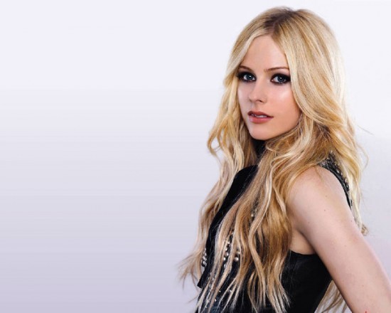 poze-avril-lavigne-22-550x440 - Avril Lavigne