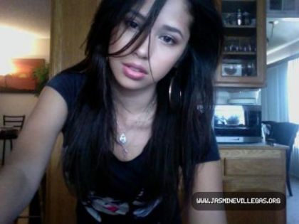 Jasmine Villegas Personal Photos (28)