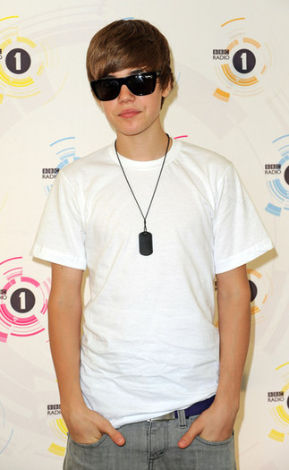 - Justin Performs at BBC Radio One