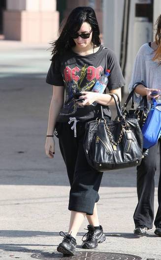 4 - Leaving a Class in North Hollywood - November 6th 2009
