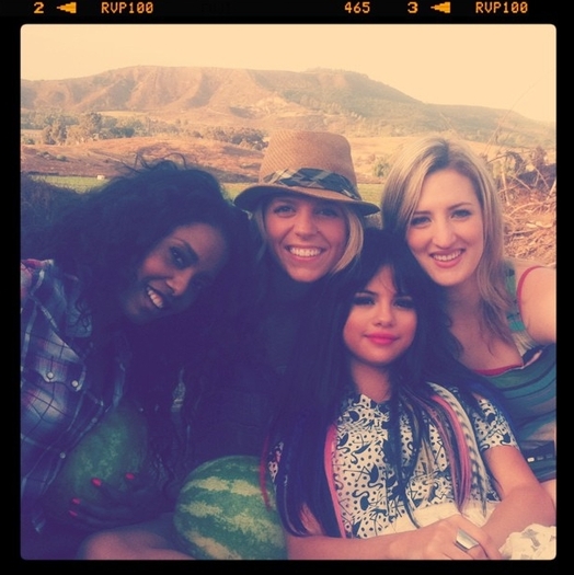 With some of my girls from tour. Shootin the video. I can\'t wait for y\'all to see it