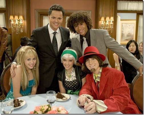 Copy (2) of Copy of Copy of hannah-montana-season-3-04-thumb[1]