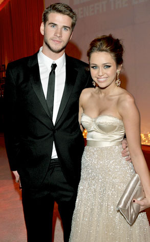 poza-Liam-si-Miley-Cyrus - miley oscar 2010