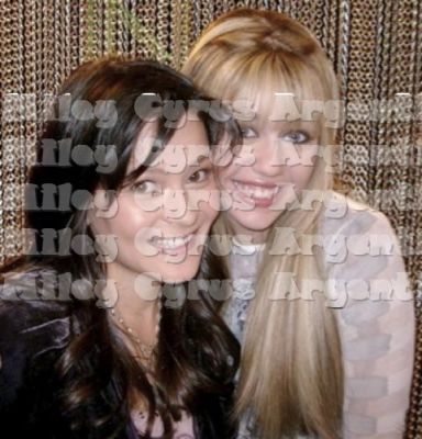 Miley Cyrus - On The Set Of Hannah Montana (13)