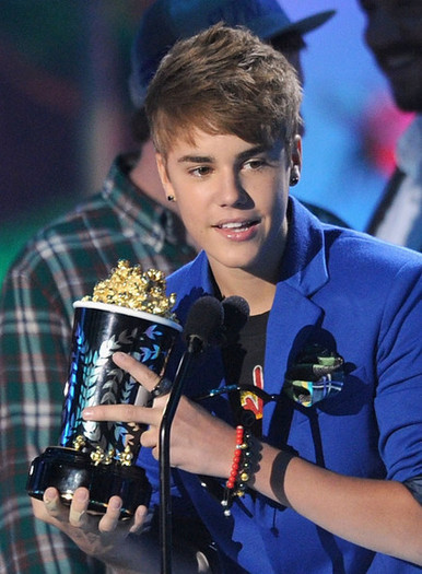 JustinBieber-MTVmovieawards-2011-08 - Justin Bieber MTV Music Awards