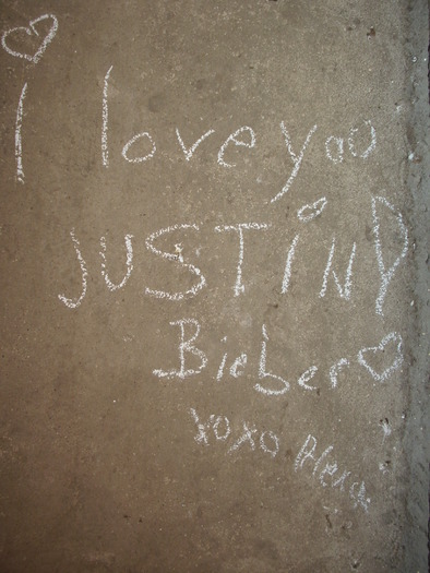 proof i love justin bieber and is for you jb <3 luv u bby