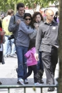 Selly Gomez is my angel (1303) - Some pics with Selena