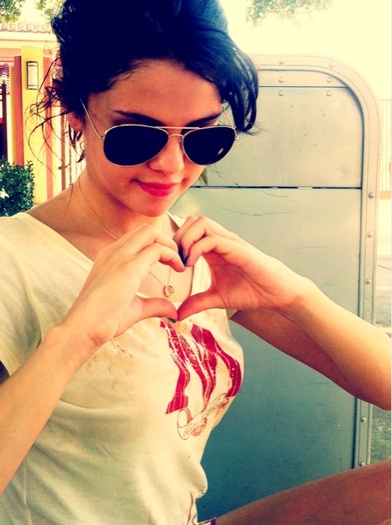 ♥ - x - Selena Gomez - x