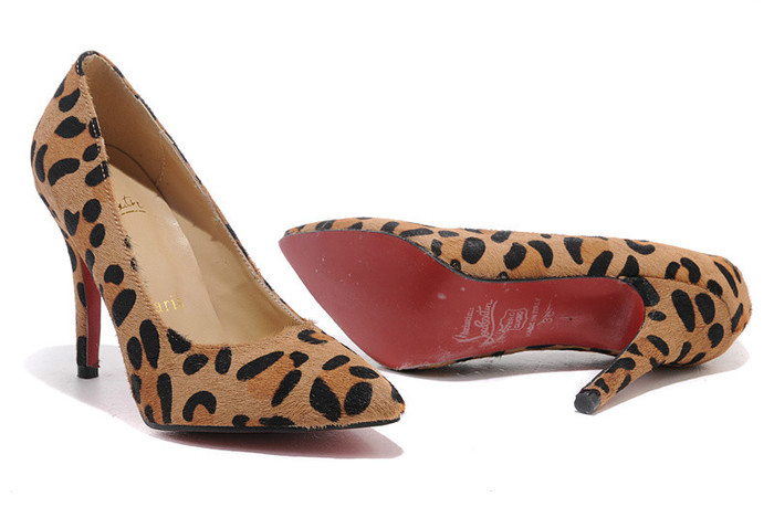 750 QR - Christian Louboutin products