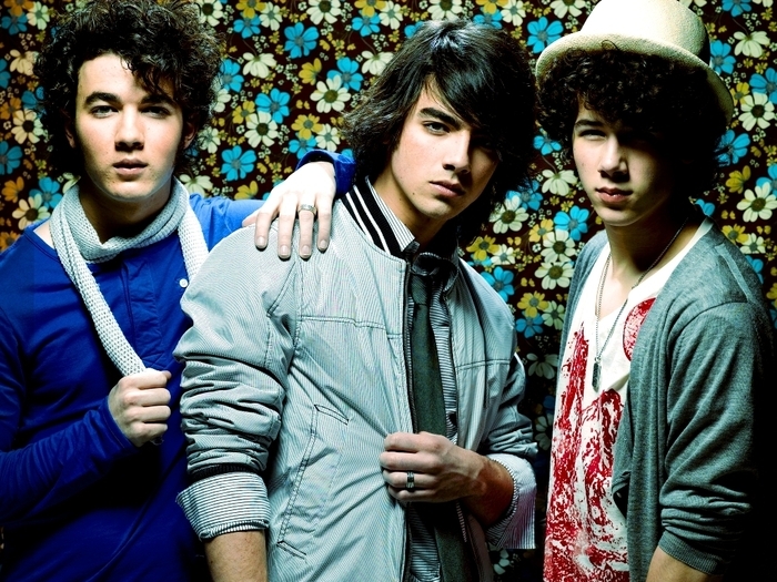 613 - Jonas Brothers