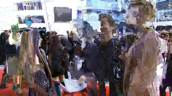 bscap0021 - 2010 - American Music Awards - Red Carpet Interview 01 - Captures by me