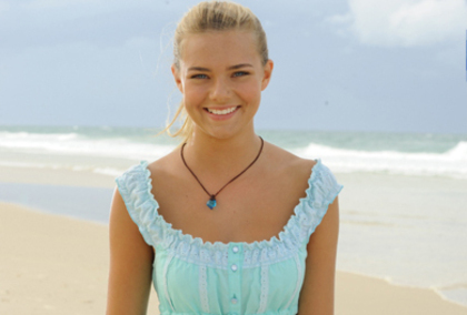 Indiana-Evans-season-3-h2o-just-add-water-10333193-390-264