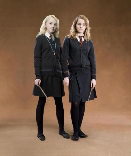 Day 15 - best friends at Hogwarts - Hermione Granger & Luna Lovegood; ajung doua
