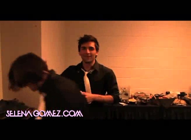 Behind the Scenes Jingle Ball 2010 209 - SG - Selly