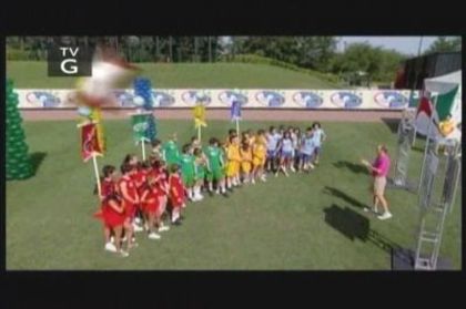 normal_024 - SGomez-Disney Channel Games Week 2 Screencaps