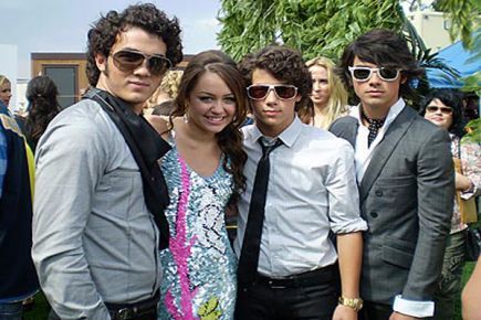 6rety - Jonas Brothers
