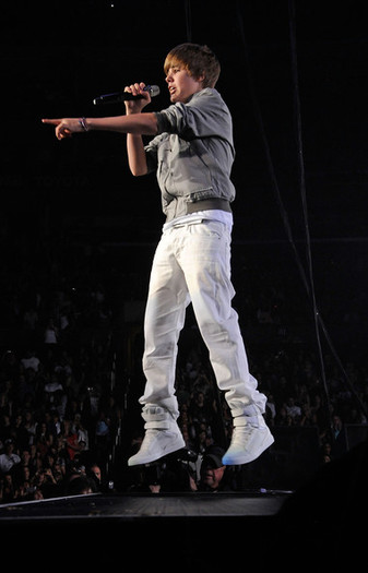  - 0 Justin Bieber Concerts