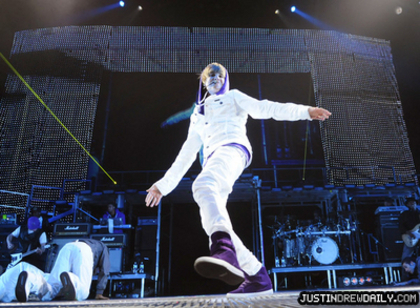 7 - Jb-The first concert from My World Tour