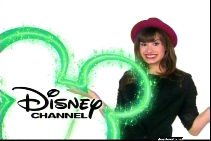 demilovato_net-disneyintro-0016