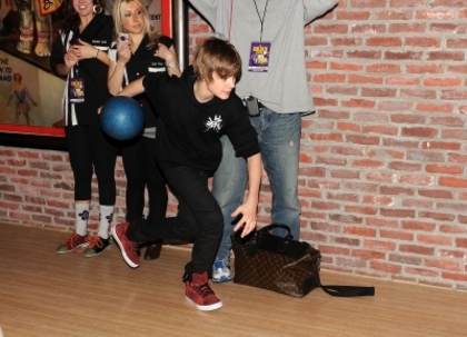 Bowling with Justin Bieber (1)