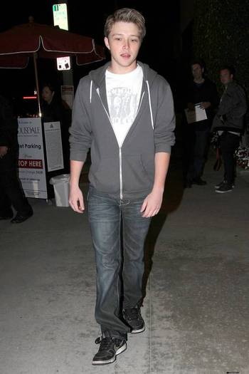 sterlingknight_net-dinnerinwhollywood-0004