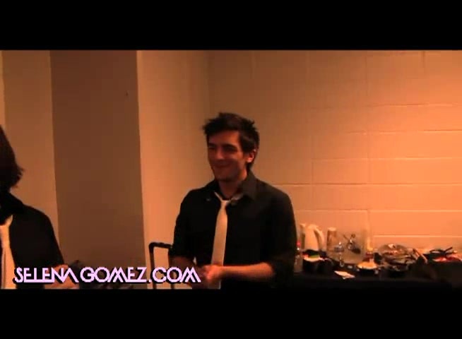 Behind the Scenes Jingle Ball 2010 240 - SG - Selly